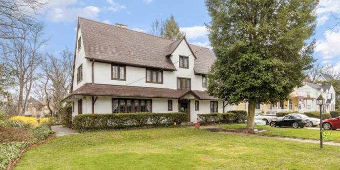 25_e_cedar