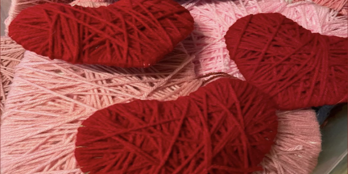 valentine-hearts-yarn