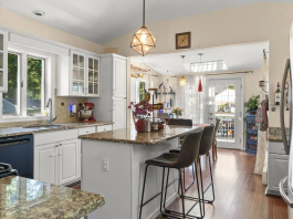 9 West Cedar